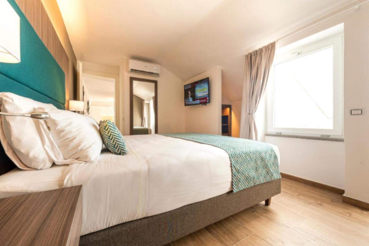 Aurelia Antica Suites & Apartments Рим Екстер'єр фото