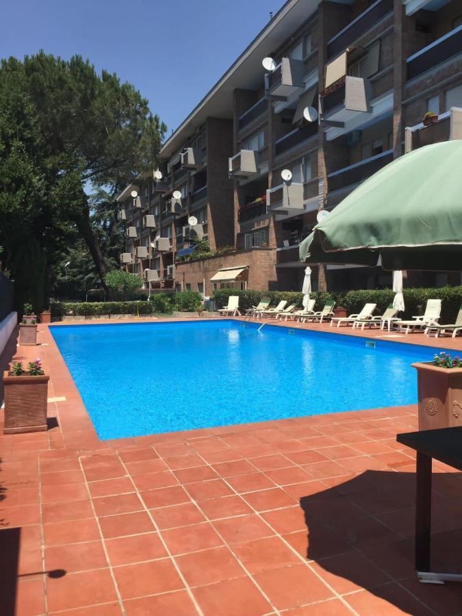 Aurelia Antica Suites & Apartments Рим Екстер'єр фото
